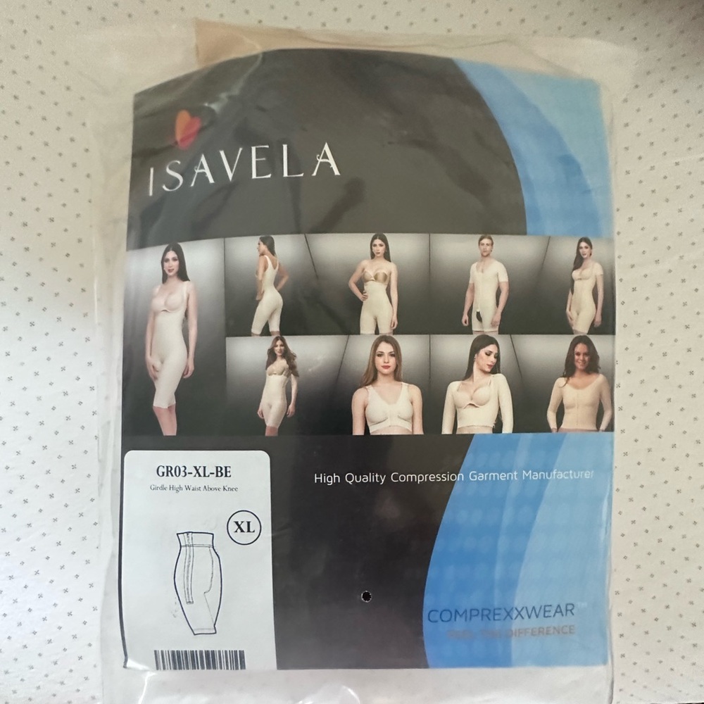 NWT- Isavela: Compression suit, size XL, shorts